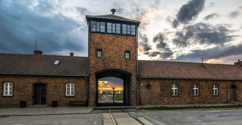 Krakow: Auschwitz-Birkenau Guided Tour with Pickup & Lunch - Who Will Love This Tour?