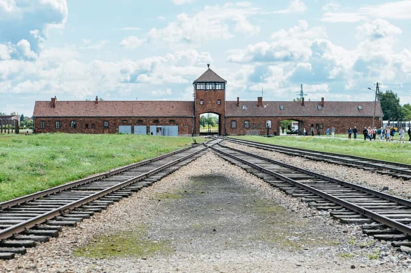 Krakow: Auschwitz-Birkenau Guided Tour with Pickup - An In-Depth Look at the Auschwitz-Birkenau Guided Tour