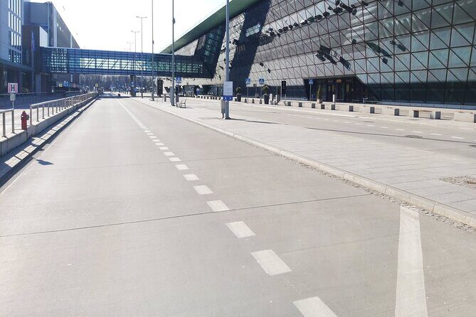 Kraków Balice Airport Transfer: Private One Way - Practical Details to Keep in Mind