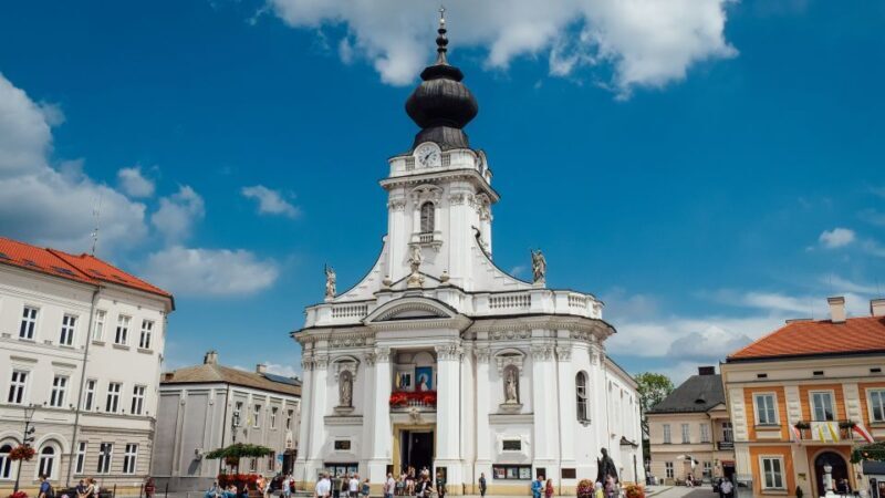 Krakow: Black Madonna of Czstochowa & Home of John Paul II - FAQ