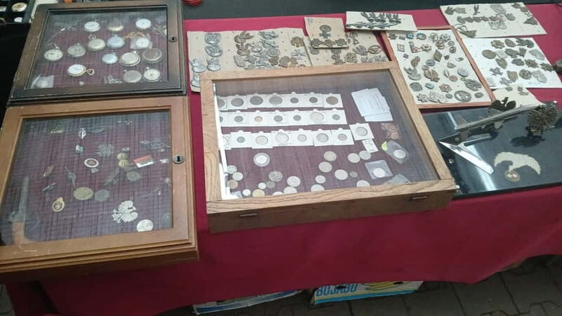 Kraków CommunistFleaMarketTour+CollectorsBoost - The Experience and Its Value