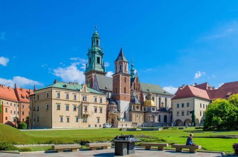 Krakow: Daily Wawel Cathedral Guided Tour with Admission - A Closer Look at the Experience