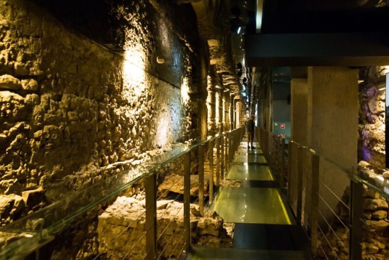 Krakow: Guided Tour of Rynek Underground - A Deep Dive Into the Rynek Underground Experience