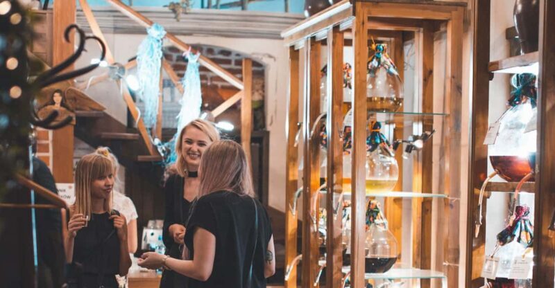 Kraków: Guided Vodka Tour with Food and Drink Tastings - Key Points