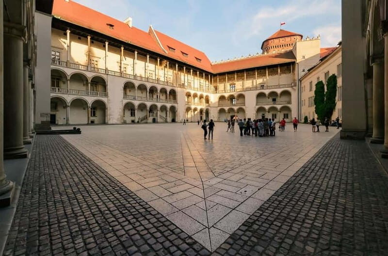 Krakow: Guided Wawel Tour, Lunch, and Vistula River Cruise - The Value of This Tour