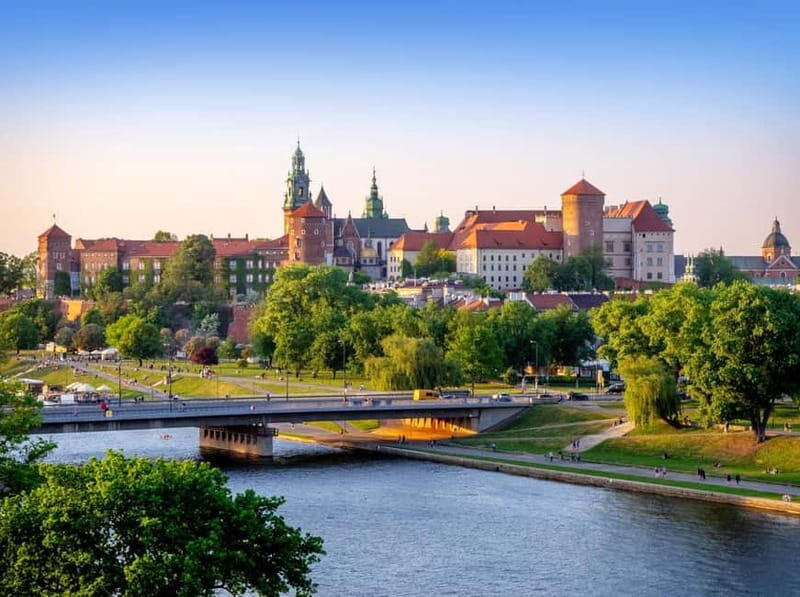 Krakow: Guided Wawel Tour, Lunch, and Vistula River Cruise - Frequently Asked Questions