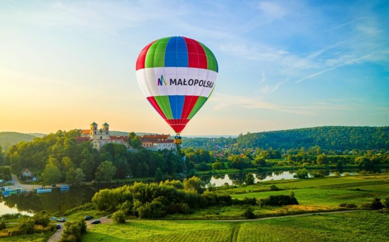 Kraków: Hot Air Balloon Exclusive Tour with Champagne - FAQ