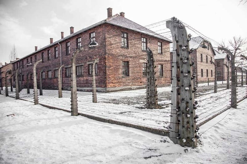 Krakow: Jewish Quarter, Salt Mine, Paszów, & Auschwitz Tour - Key Points