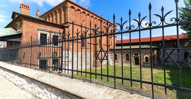 Krakow: Kazimierz, Jewish Ghetto, Wieliczka, Auschwitz - Who Will Love This Tour?