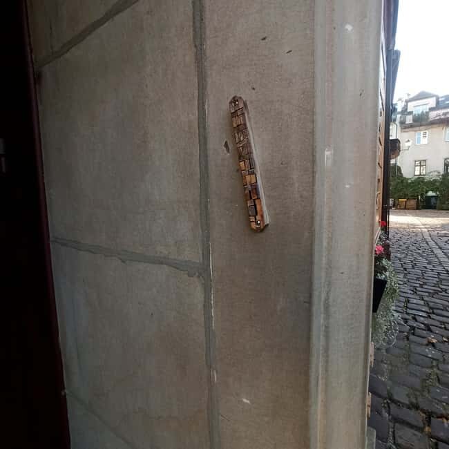 Krakow: Kazimierz Jewish Quarter Guided Walking Tour - Key Points