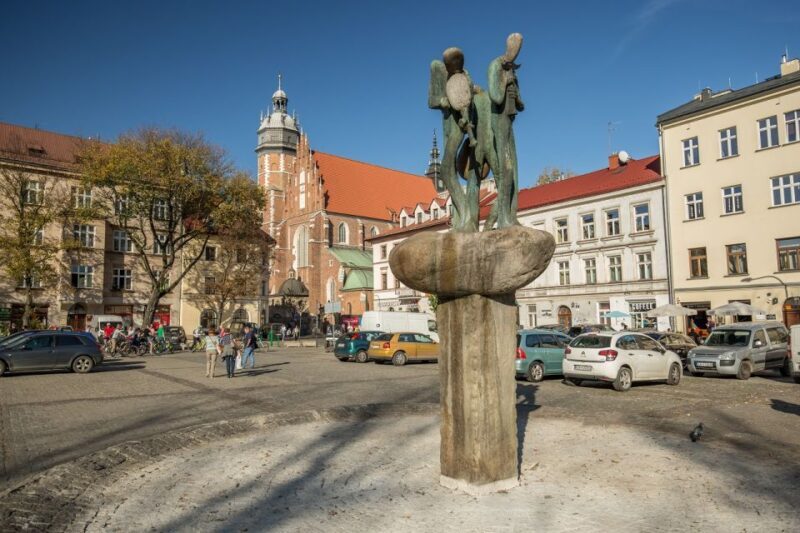 Krakow: Kazimierz Jewish Quarter Guided Walking Tour - A Closer Look at the Kazimierz Guided Walking Tour
