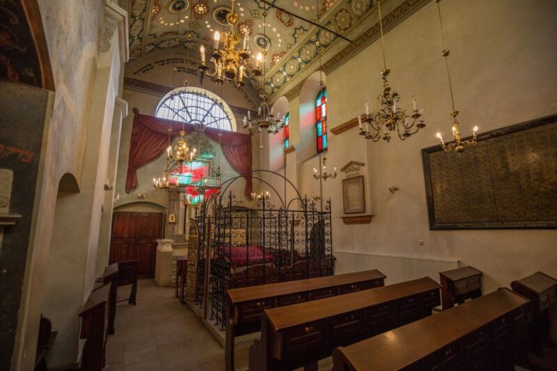 Krakow: Kazimierz Jewish Quarter Guided Walking Tour - Who Should Consider This Tour?