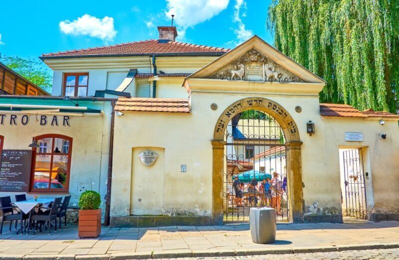 Krakow: Kazimierz, Schindler's Factory & Ghetto with Guide - Discover Krakow’s Jewish Heritage: Kazimierz, Schindlers Factory & Ghetto with Guide