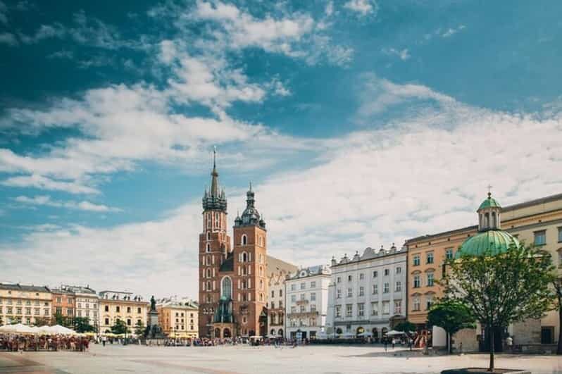 Krakow : Must-See Walking Tour With A Guide - A Detailed Look at the Experience