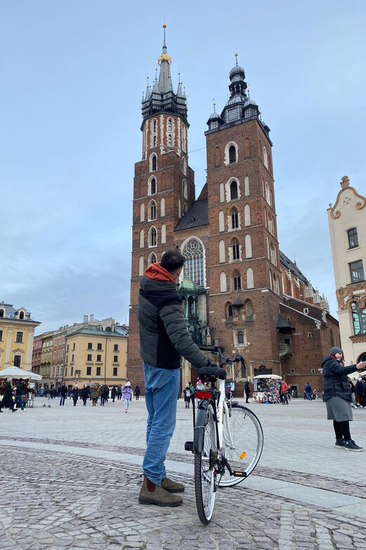 Krakow: Old Town and Kazimierz Guided Bike Tour - Detailed Breakdown of the Itinerary