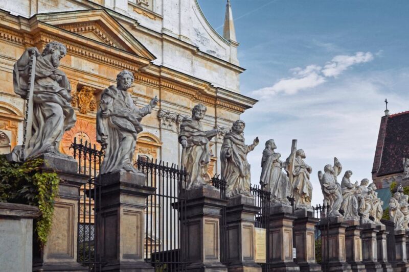 Krakow: Old Town Audio-Guided Walking Tour with Headset - Exploring Krakow’s Old Town: An Audio-Guided Walk with Headset