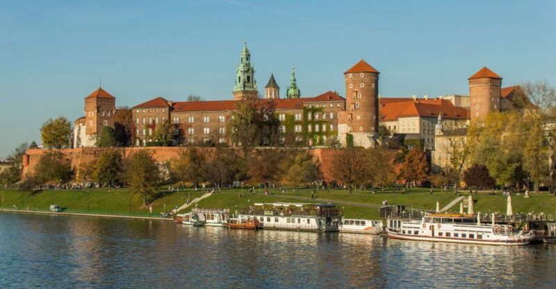 Krakow: Old Town Golf Cart Tour with Wawel Castle Tour - Krakow: Old Town Golf Cart Tour with Wawel Castle Tour