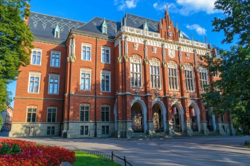 Krakow: Old Town Guided Walking Tour - Who Would Love This Tour?