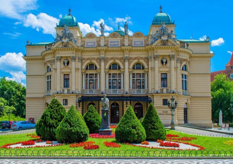 Krakow: Old Town Highlights Private Walking Tour - FAQs