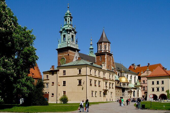 Krakow: Old Town, Jewish Kazimierz and Ghetto Sightseeing by Electric Golf Cart - Exploring Krakow by Golf Cart: A Practical Overview