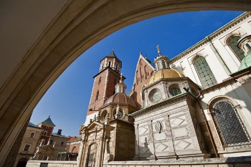 Krakow: Old Town Private Guided Walking Tour - Who Should Consider This Tour?
