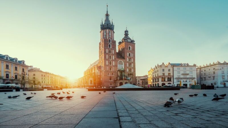 Krakow: Old Town Walking Tour - Exploring Krakow’s Old Town: A Deep Dive