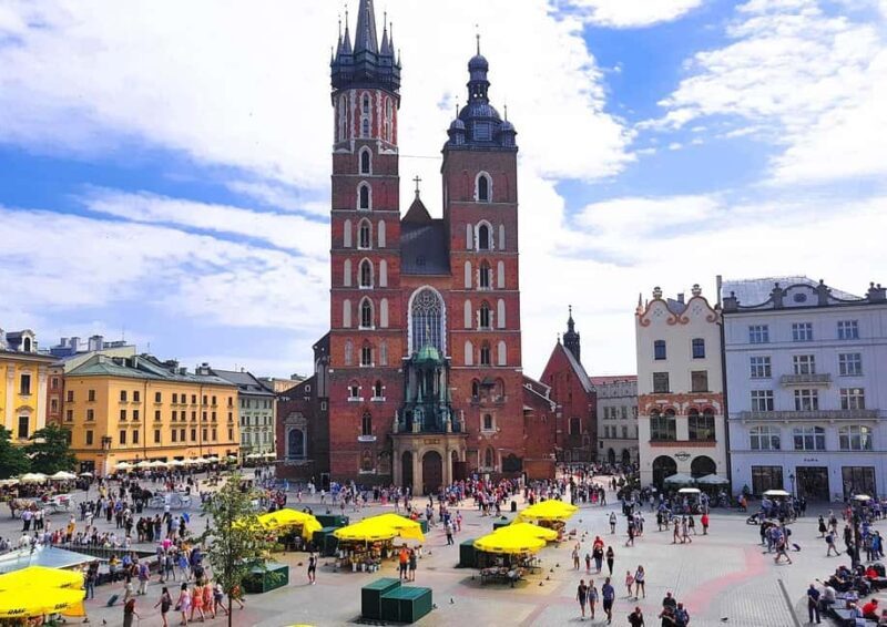 Krakow: Old Town Walking Tour with Private Guide - Exploring Krakow’s Old Town with a Private Guide