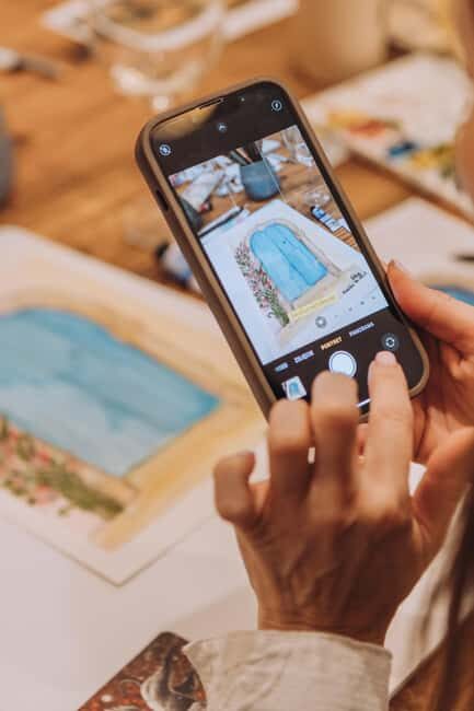 Kraków: Paint Watercolor Postcard with a Local Artist - FAQ