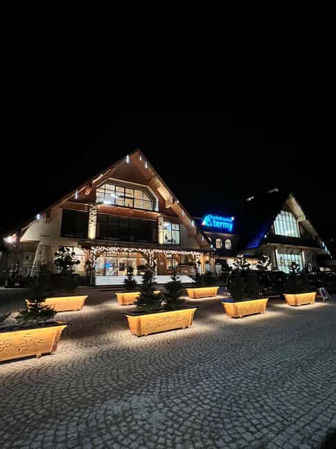Krakow: Private Chocholowskie Thermal Baths Evening Ticket - Discover the Benefits of the Krakow: Private Chocholowskie Thermal Baths Evening Ticket