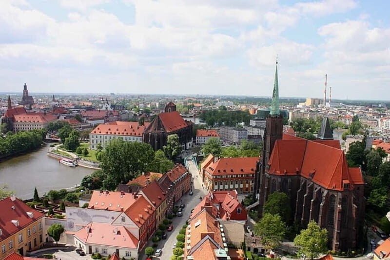 Krakow Private Day Trip to Wroclaw with Transport and Guide - Key Points