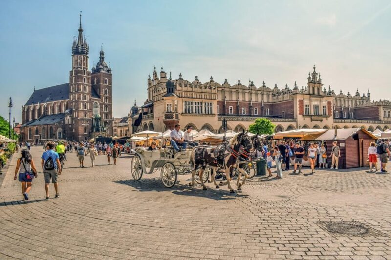 Krakow: Private Half Day City Tour with Local - Krakow: Private Half Day City Tour with Local