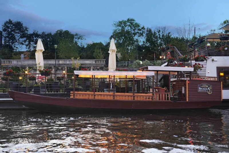 Krakow: Private Traditional Gondola Cruise - Breaking Down the Experience: What to Expect