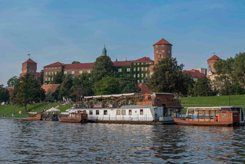 Krakow: Private Traditional Gondola Cruise - Why This Experience Offers Great Value