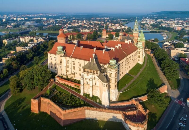 Krakow: Rynek Underground, Wawel Castle & Cathedral Tour - Key Points