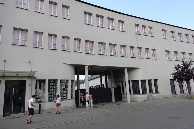 Krakow: Skip the line Oskar Schindlers Museum Private Tour - The Sum Up