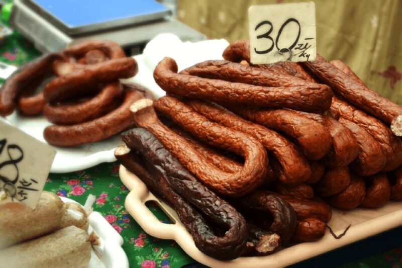 Kraków: Street Food and Historical Adventure - Key Points