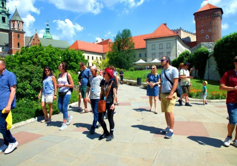 Krakow: Wawel Castle Guided Tour with Entry Tickets - Key Points