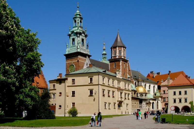 Krakow: Wawel, Underground, Schindler, Wieliczka, Auschwitz - Practical Details and Tips