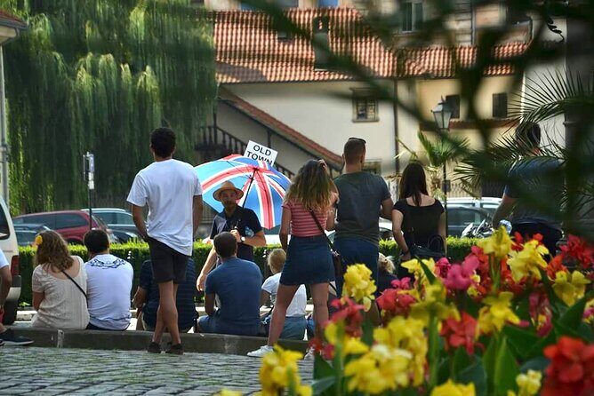 Krakow's Essential Tour of the Old Town and Wawel Castle - Practical Aspects & Tips