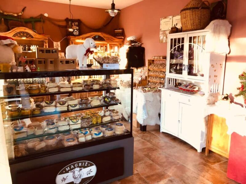 KRK: Cheese factory inside tour and product tastingguide - Practical Details and Value
