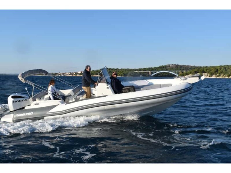 Krk/Dunat: Rent a boat Marlin 790 Dynamic 276468 KK - An In-Depth Look at Renting the Marlin 790 Dynamic