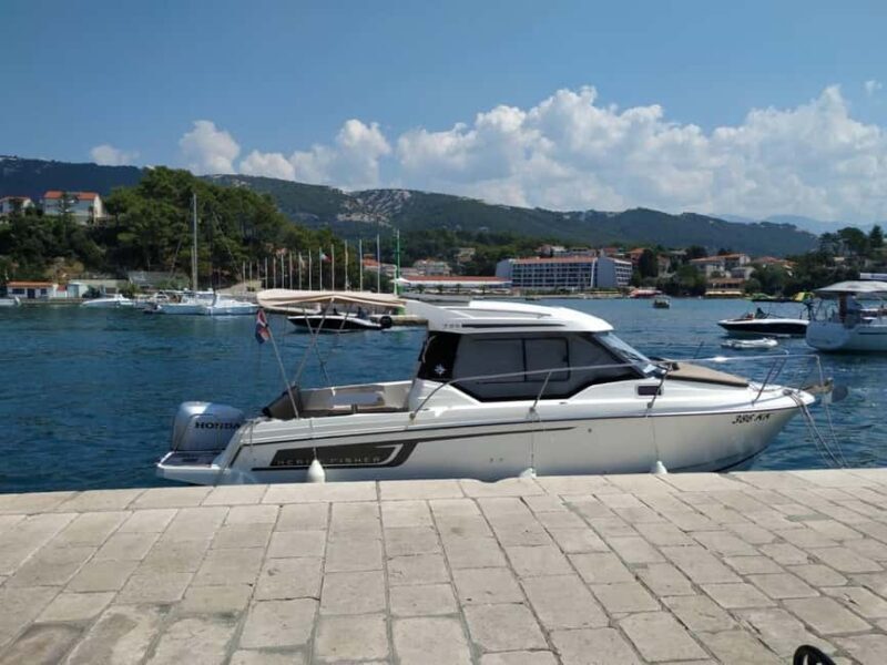 Krk: Rent a boat Merry Fisher 795 - Key Points