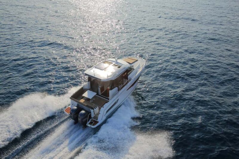 Krk: Rent a boat Merry Fisher 895 - Key Points