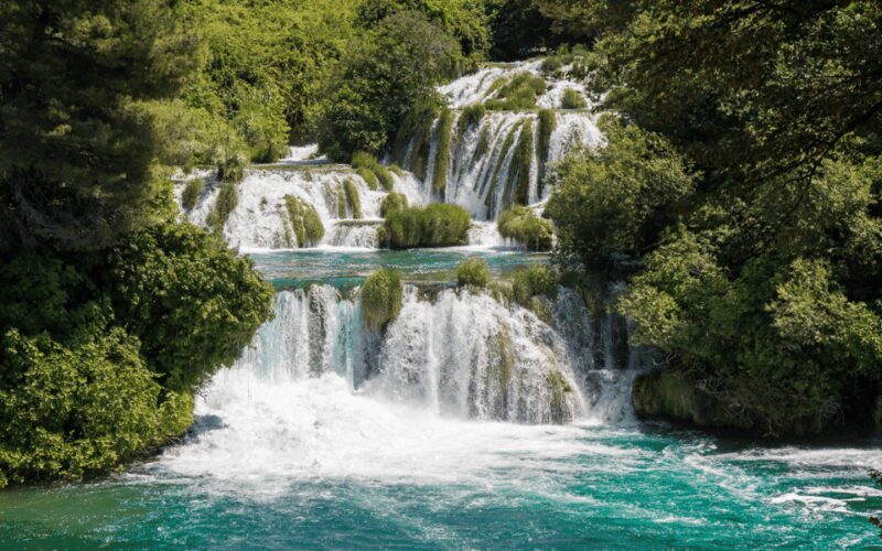 Krka Waterfalls Guided group walking tour from Split - FAQ
