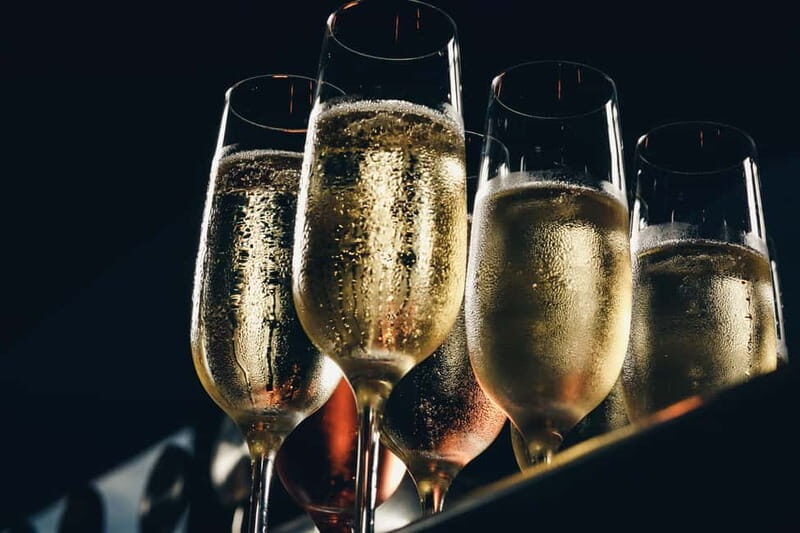 Kröv/Gut Hermes: Make your own sparkling wine  sparkling wine tasting experience - Exploring the Details of the Kröv/Gut Hermes Sparkling Wine Experience