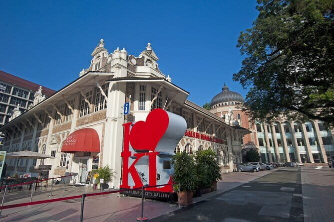 Kuala Lumpur City Tour with Batu Caves and 21 Attractions SIC - FAQs