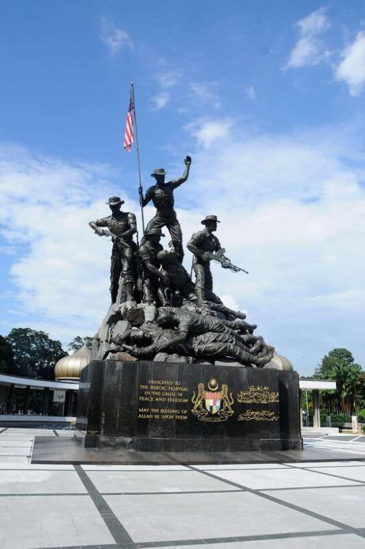 Kuala Lumpur: Half-Day Photo Tour with Petronas Twin Towers - The Sum Up