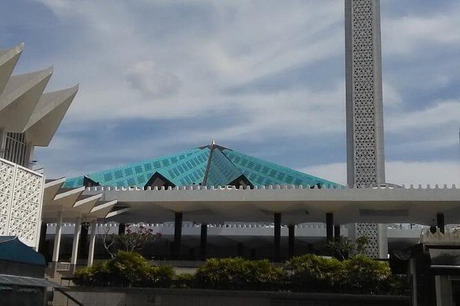 Kuala Lumpur InfoFun Walking Tour Experience - Who Should Consider This Tour?