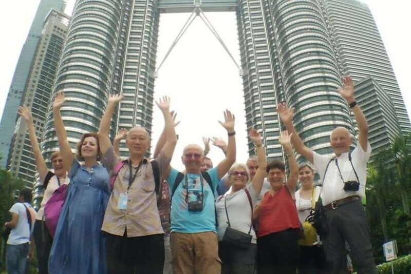 Kuala Lumpur: Private custom walking tour with a local guide - The Sum Up