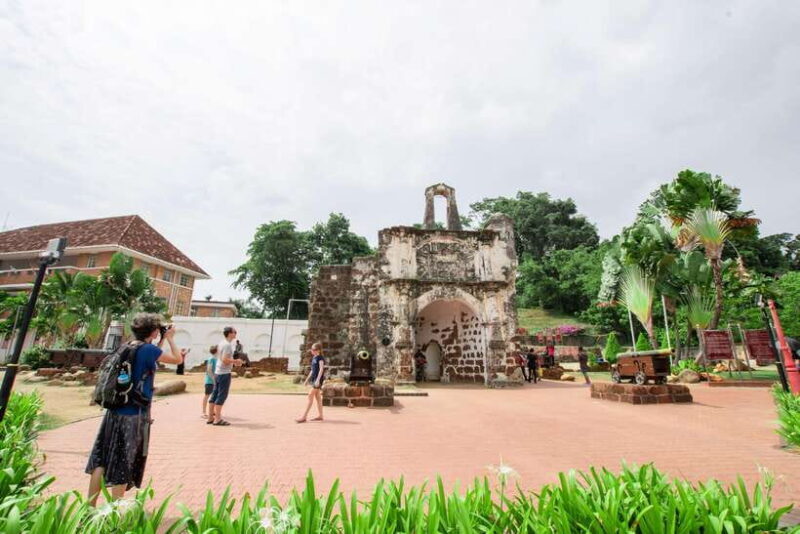 Kuala Lumpur: Private Malacca Night Tour w/Cruise & Trishaw - An In-Depth Look at the Malacca Night Tour